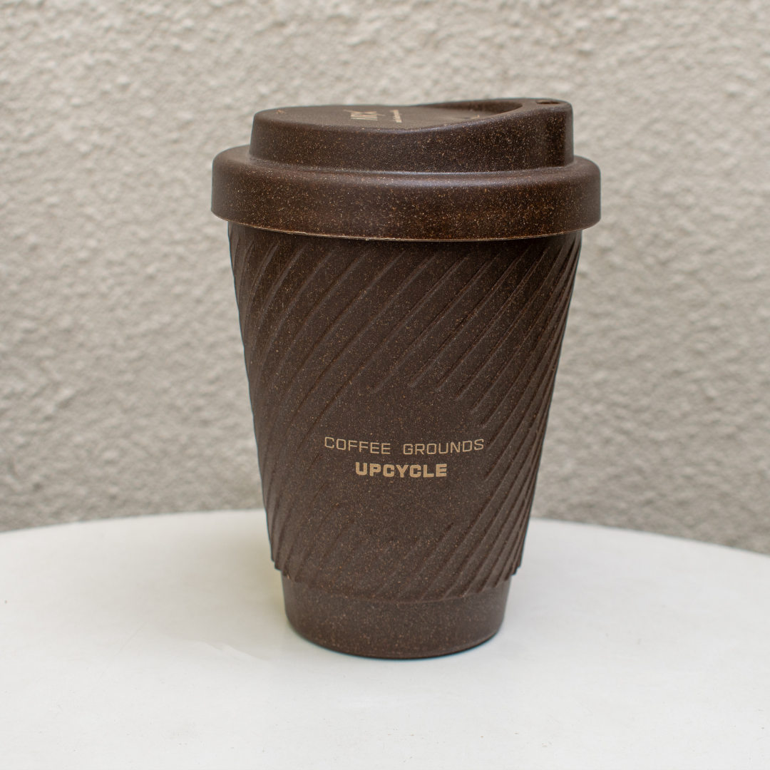 Ly To-go làm từ cà phê