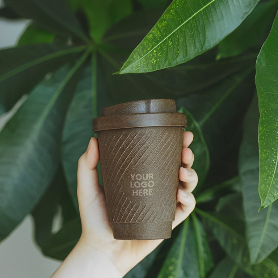 Ly To-go làm từ bã cà phê