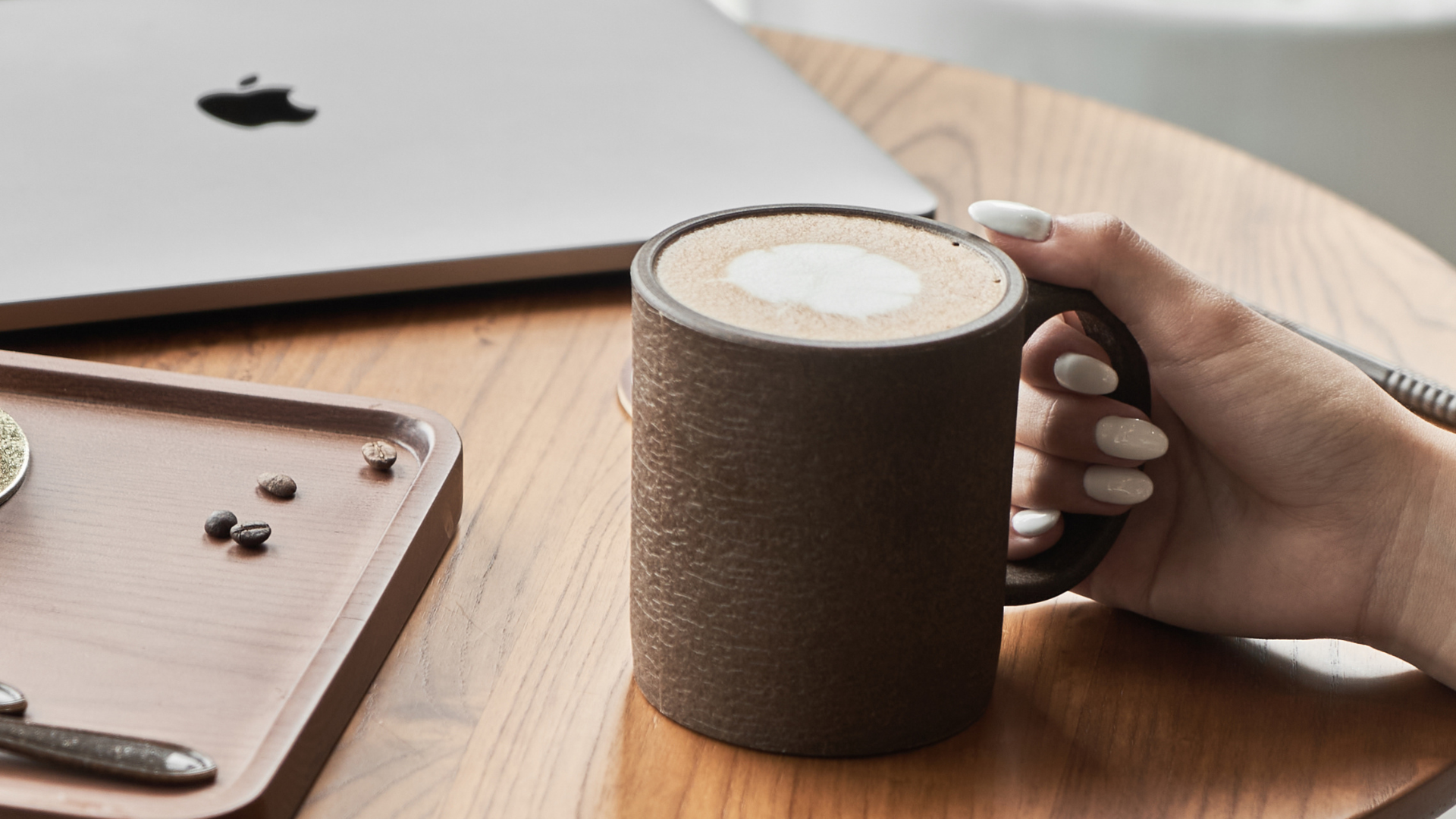 Ly Mug đơn giản với vân nổi độc đáo