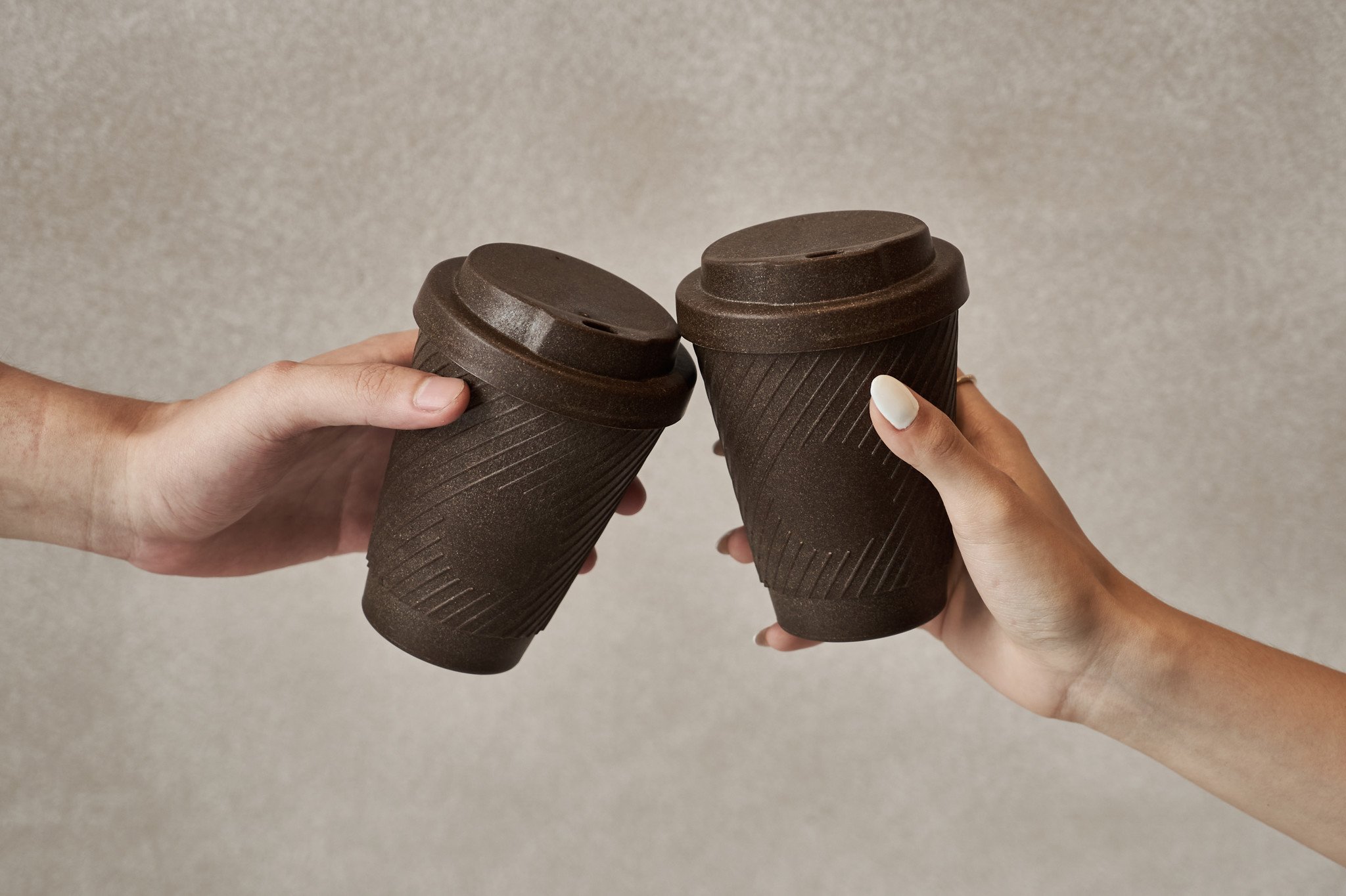 Quà tặng doanh nghiệp - ly làm từ bã cafe, ly to-go