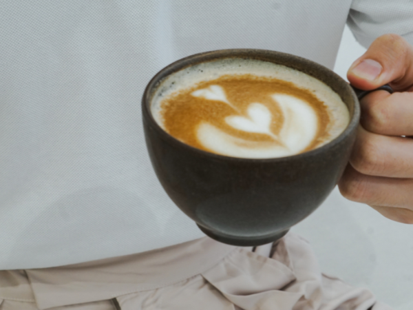 Ly latte làm từ bã cà phê không gây hại cho sức khỏe