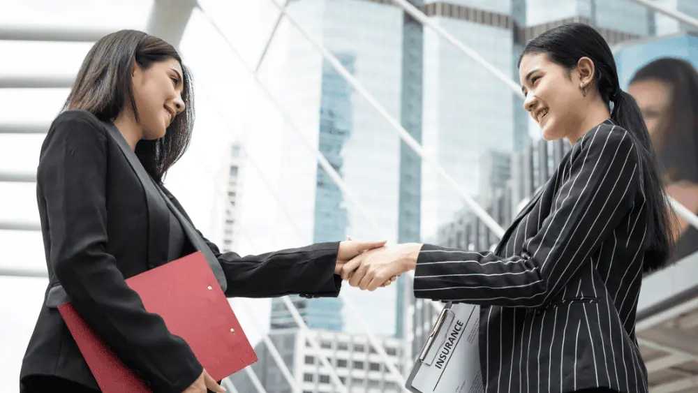 Quà Tặng Cho Người Nước Ngoài - Lan Toả Văn Hoá