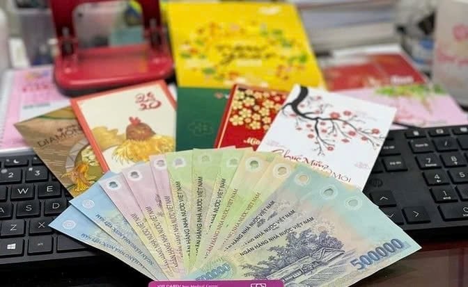 thưởng lì xì nhân viên